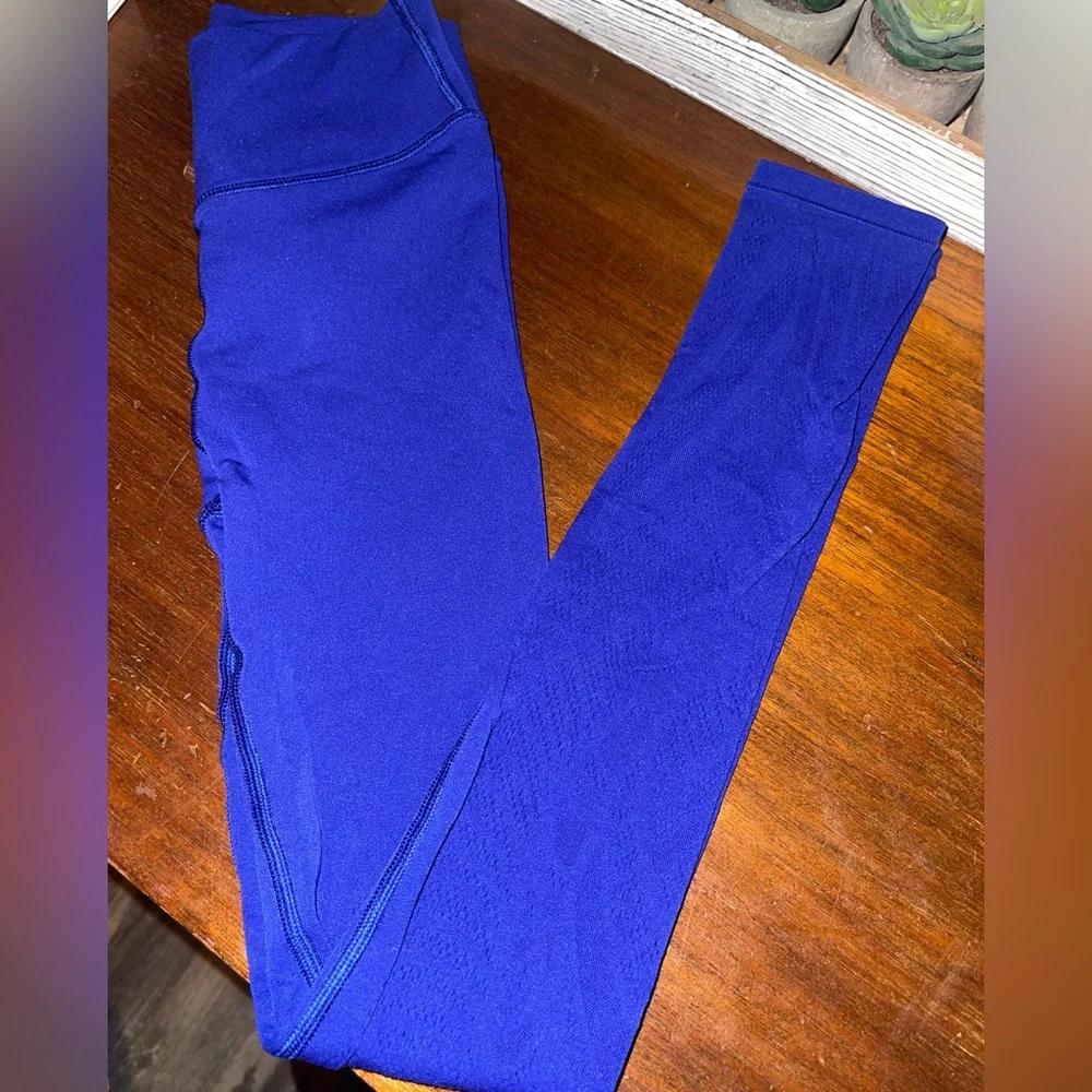 Lululemon Reveal Tight *En Avante 26” - Picture 5 of 6